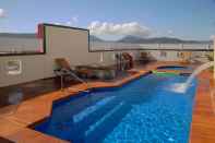 Swimming Pool Cairns Central Plaza Apartment Hotel