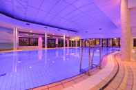 Swimming Pool Van der Valk Hotel Tiel