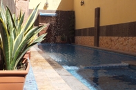 Swimming Pool Hotel Rincón Real Suites