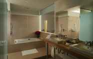 In-room Bathroom 3 Lenape Heights Golf Resort