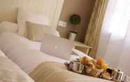Bedroom 7 Hotel Le Concorde