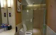 Toilet Kamar 5 Ramada Plaza Fuzhou South