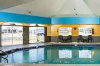 Swimming Pool Hotel J Green Bay
