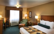 Phòng ngủ 7 SureStay Plus by Best Western Twentynine Palms Joshua Tree