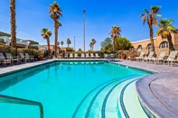 Hồ bơi SureStay Plus by Best Western Twentynine Palms Joshua Tree