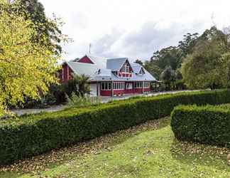 Exterior 2 Cradle Forest Inn