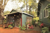 Exterior Inn on the Russian River