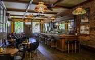 Bar, Cafe and Lounge 2 The Jack London Lodge