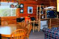 Bar, Cafe and Lounge Bear Paw Adventure