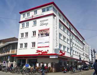 Luar Bangunan 2 SEEGER Living Comfort Downtown