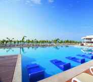 Swimming Pool 6 Riu Playa Blanca - All Inclusive