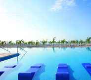 Swimming Pool 5 Riu Playa Blanca - All Inclusive