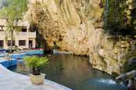 Swimming Pool Hotel Balneario de la Virgen