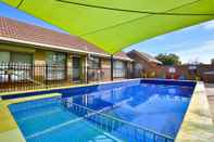 สระว่ายน้ำ Mildura Holiday Villas