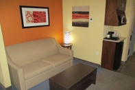 Common Space Best Western St. Louis Airport North Hotel & Suites