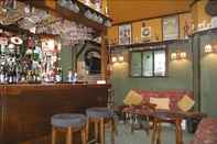 Bar, Cafe and Lounge Headlands Hotel