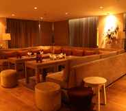 Bar, Kafe dan Lounge 4 Clarens Hotel