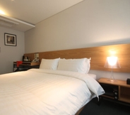 Kamar Tidur 7 I.T.W. Hotel