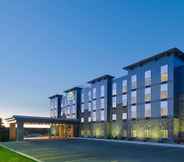 Exterior 2 Four Points by Sheraton Williston