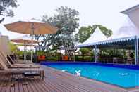 Kolam Renang Gazelle International Hotel