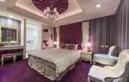 Kamar Tidur 5 Royal Rose Hotel Linsen