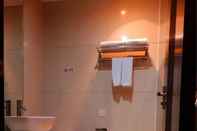 Toilet Kamar Wellgold Hotel