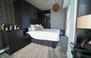 Bedroom 4 DoubleTree by Hilton Hotel Amsterdam - NDSM Wharf