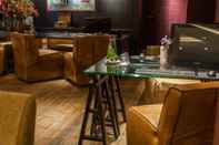 Bar, Cafe and Lounge DoubleTree by Hilton Hotel Amsterdam - NDSM Wharf