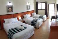 Bedroom Express Inn Coronado Hotel & Camping