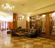 Lobby 4 Business Hotel