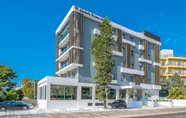 Bangunan 2 Glyfada Riviera Hotel