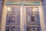 Bên ngoài Hotel Praha