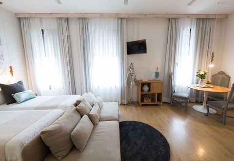 Others Tusity Bed & Chic