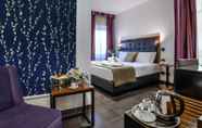 Bedroom 2 Hotel Navona Colors