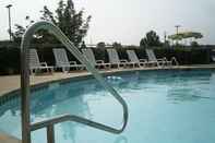 Swimming Pool BridgePointe Hotel & Marina