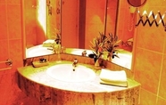 Phòng tắm bên trong 4 Atrium Hammamet