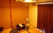 Bedroom 6 J-Hoppers Hiroshima Guesthouse - Hostel