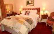 Kamar Tidur 6 The Ickworth Hotel