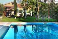 Swimming Pool La Villetta Suite