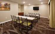 Functional Hall 2 AmeriVu Inn and Suites - Chisago City