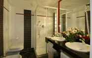 In-room Bathroom 6 Hotel Terme Leonardo