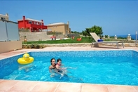 Swimming Pool Carme Villas