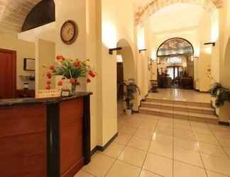 Lobi 2 Hotel Adria