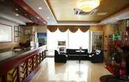 Lobi 4 GreenTree Inn Weihai North Qingdao Road Express Hotel