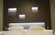 Kamar Tidur 7 Hotel Neuthor