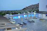 Swimming Pool Daniel Luxury Apartments