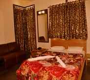 Bedroom 2 Airport Hotel Mayank Residency