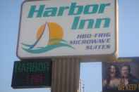 ภายนอกอาคาร Harbor Inn