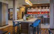 Bar, Kafe, dan Lounge 2 Courtyard by Marriott Winnipeg Airport