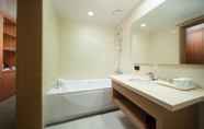 Toilet Kamar 5 Hotel Bareve